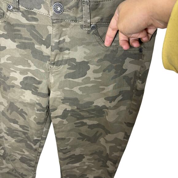 Maurice's Camo Skinny Pants Women's Size Small Regular - Picture 3 of 9